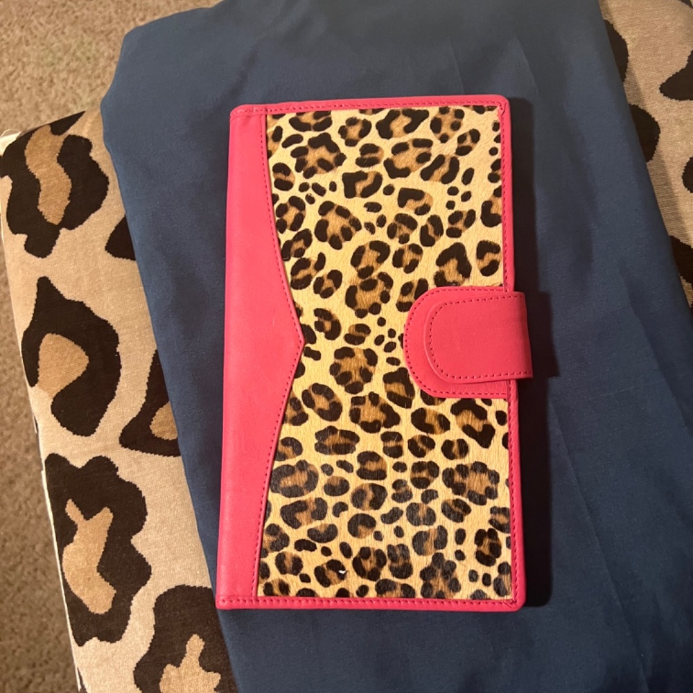 Wallet/Organizers - Picture 2 of 5